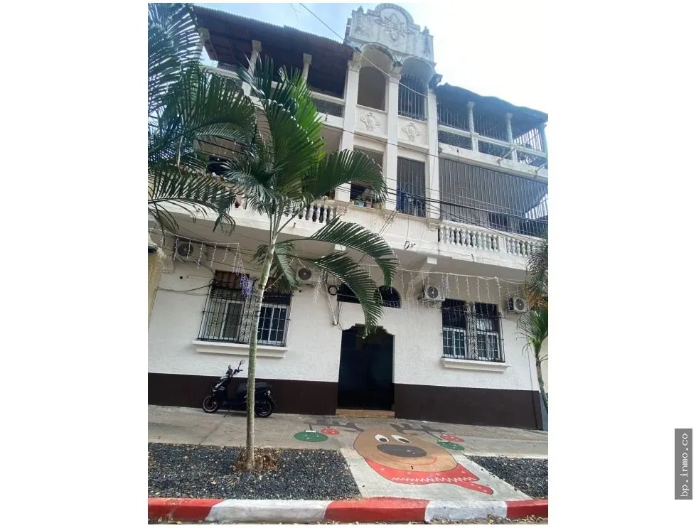 SE VENDE CASA ESTUDIANTES, SANTA ANA