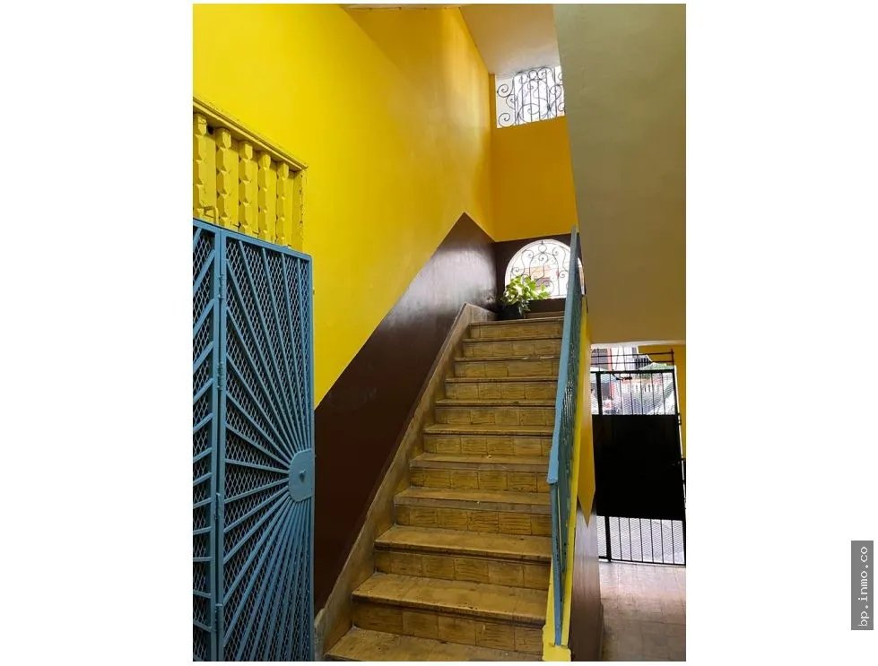 SE VENDE CASA ESTUDIANTES, SANTA ANA