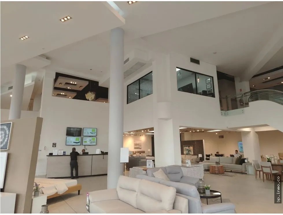 SE VENDE EDIFICIO EN VÍA ESPAÑA