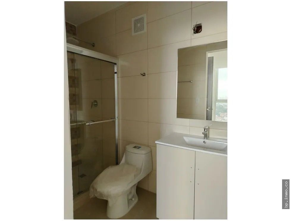 PENTHOUSE FOR SALE IN KING'S PARK, CONDADO DEL REY