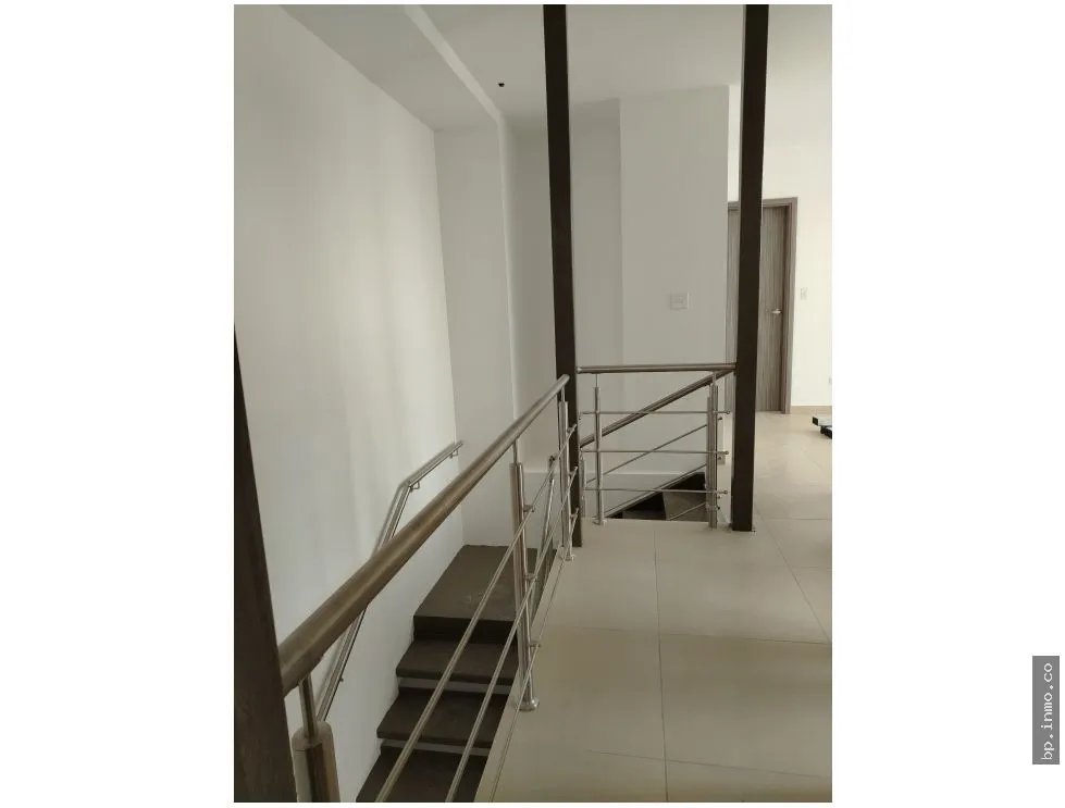 PENTHOUSE FOR SALE IN KING'S PARK, CONDADO DEL REY