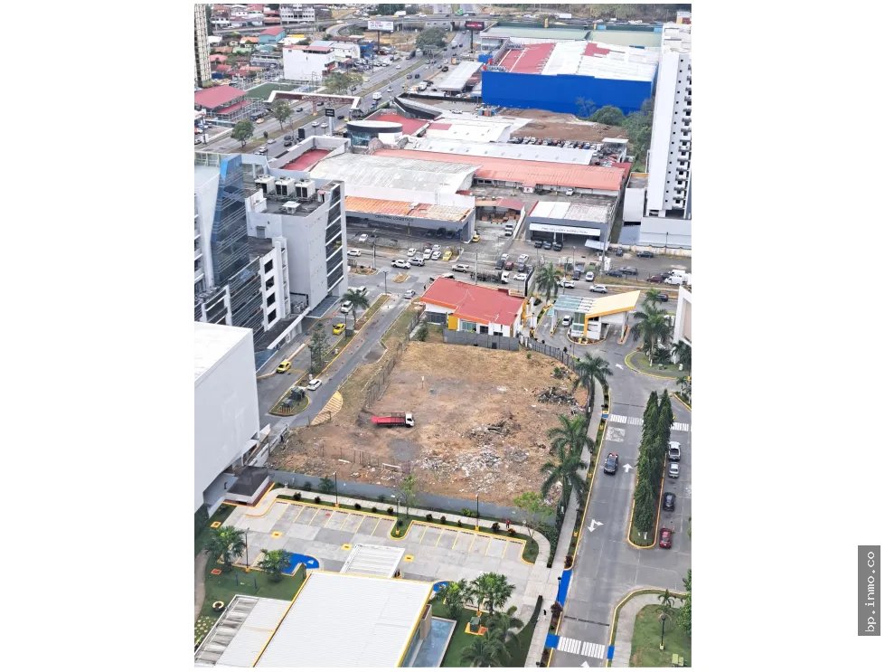 LAND FOR SALE IN CONDADO DEL REY - 4266 M2