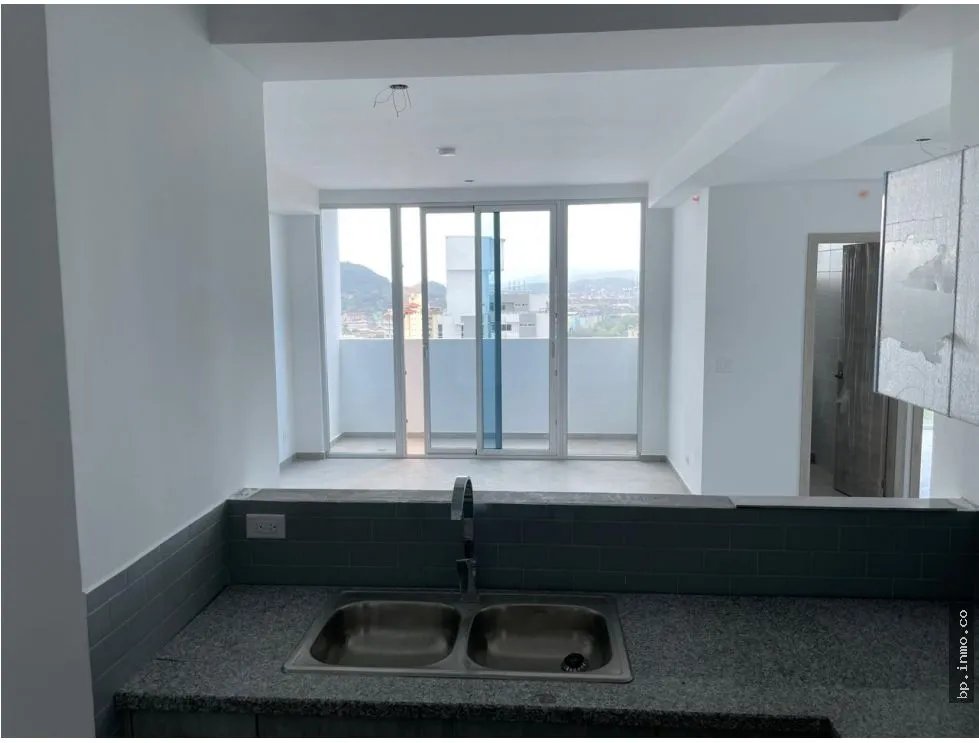 APARTMENT FOR SALE/RENT IN PH SIGNATURE - LA CRESTA