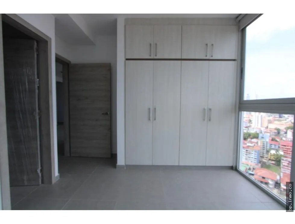 APARTMENT FOR SALE/RENT IN PH SIGNATURE - LA CRESTA