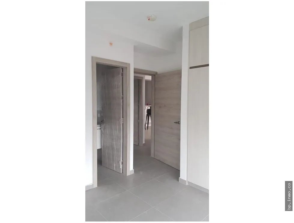 APARTMENT FOR SALE/RENT IN PH SIGNATURE - LA CRESTA