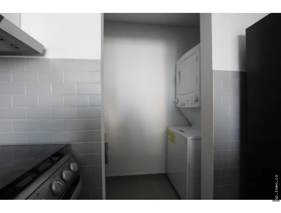 APARTMENT FOR SALE/RENT IN PH SIGNATURE - LA CRESTA