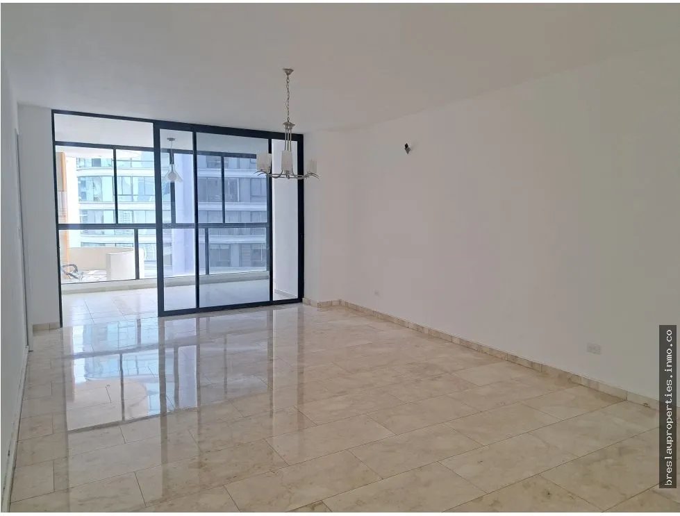 APARTMENT AVAILABLE IN PH GOLDEN PALACE, PAITILLA