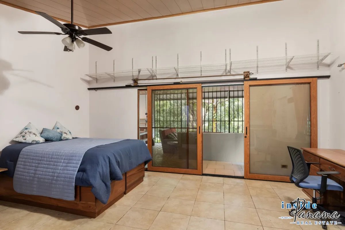 Finca autosuficiente de 10 hectáreas junto al río en venta cerca de Boquete | 3 viviendas y potencial de inversión