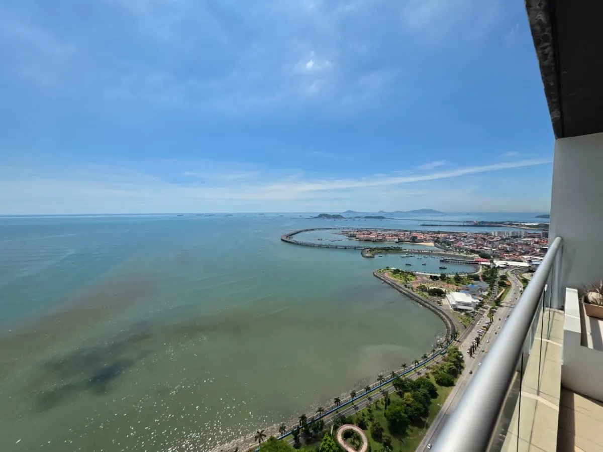 Venta de apartamento en PH Rivage Tower, Avenida Balboa