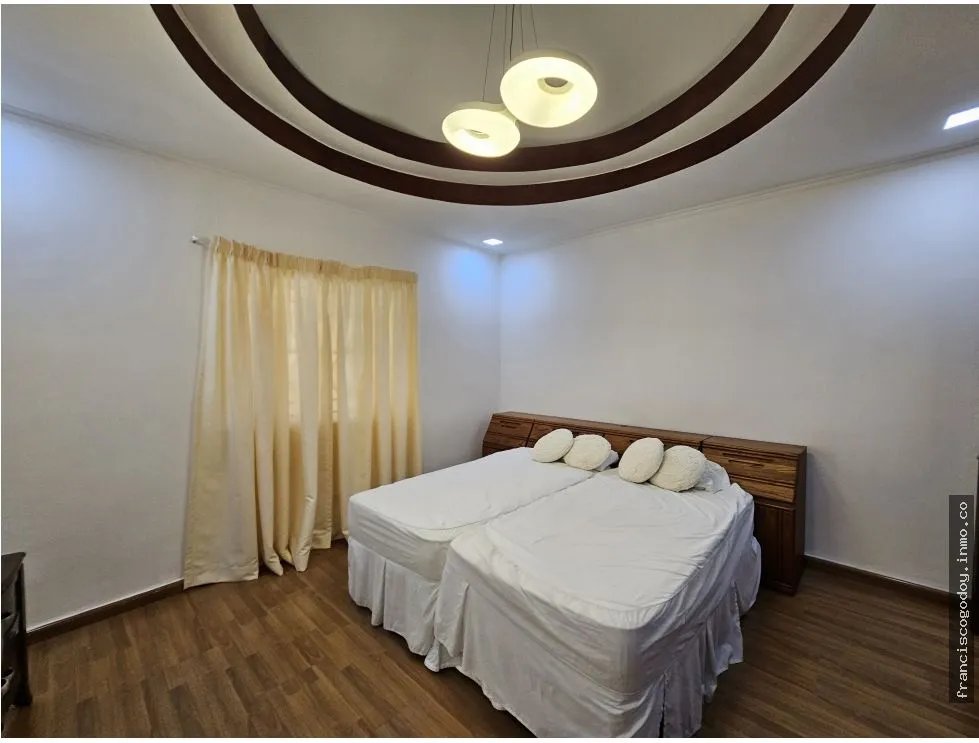 Venta de casa comercial en Obarrio