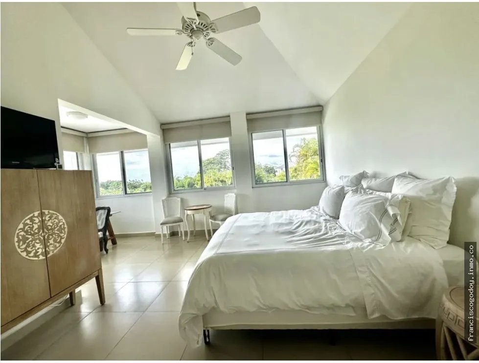 Venta de casa con Piscina en Cocoli