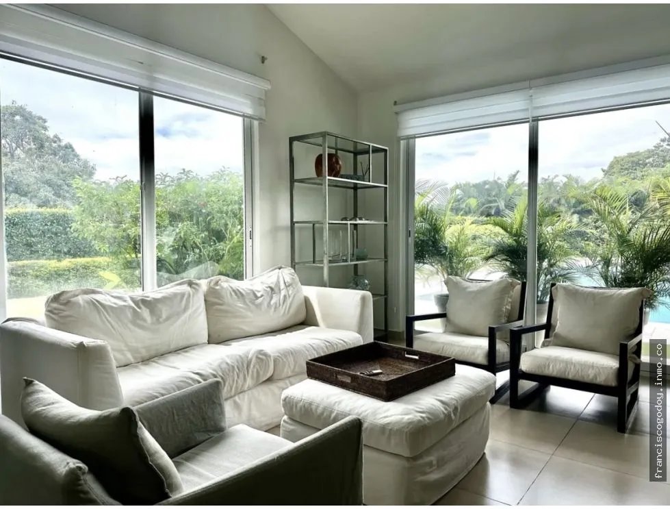 Venta de casa con Piscina en Cocoli