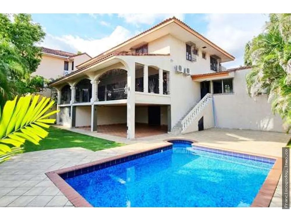 Se Vende Casa en Hato Pintado