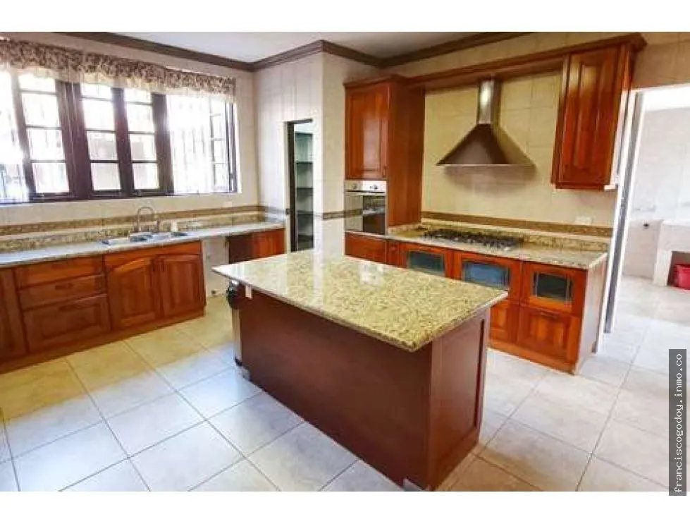 Se Vende Casa en Hato Pintado