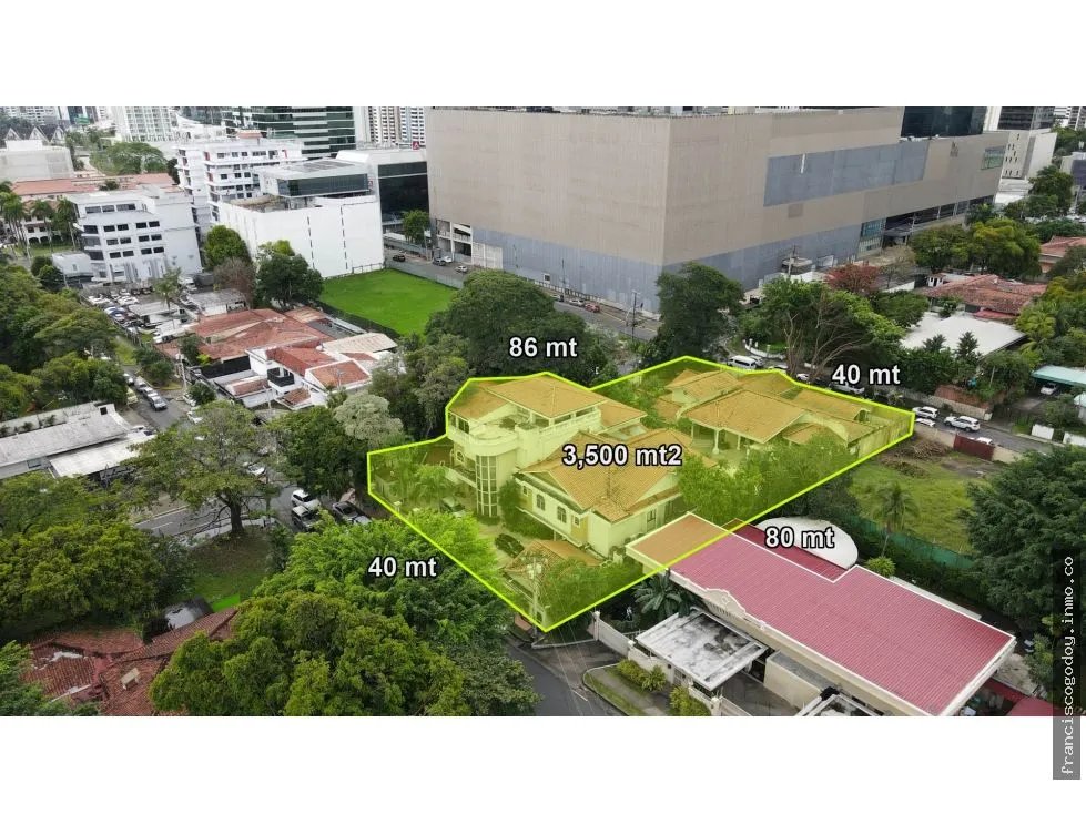 Se vende lote en Obarrio