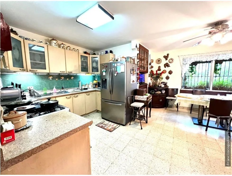 Venta de casa en La Loma, Hato Pintado