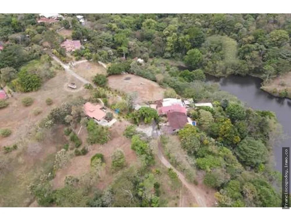 Se vende terreno en Las Cumbres