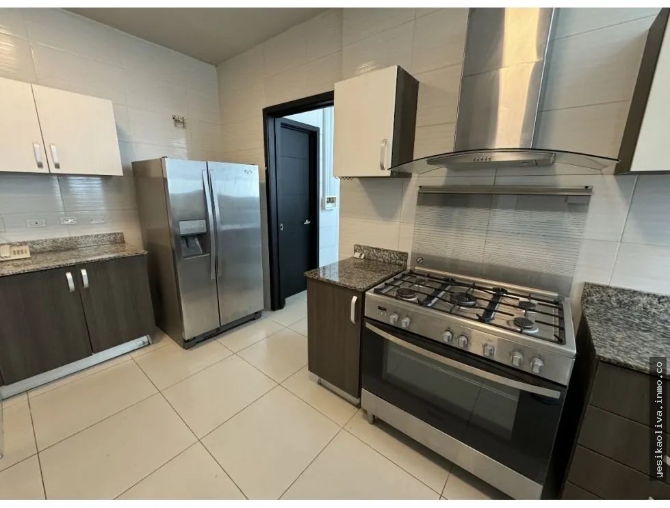 Venta de apartamento amoblado en Costa del Este