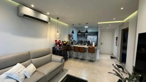 Apartamento moderno, funcional y con una ubicación estratégi…