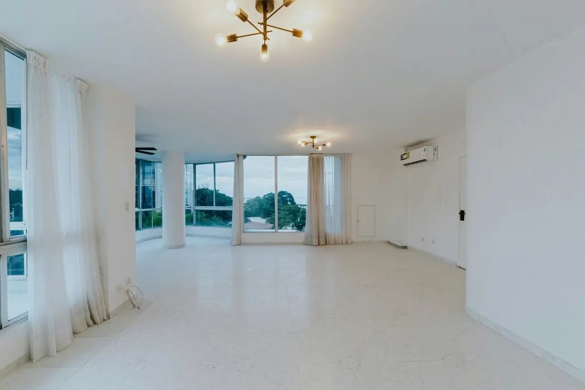Apartamento para Alugar em Coco Del Mar