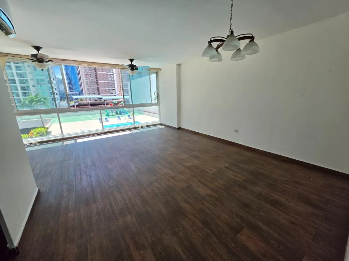 Venta de apartamento en PH Sol del Este