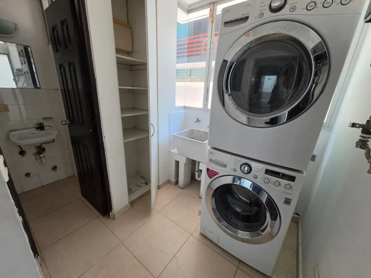 Venta de apartamento en PH Sol del Este