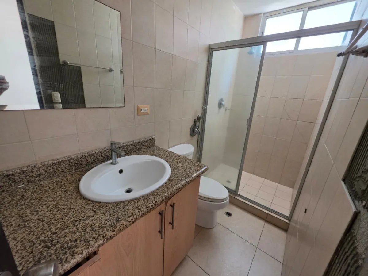 Venta de apartamento en PH Sol del Este
