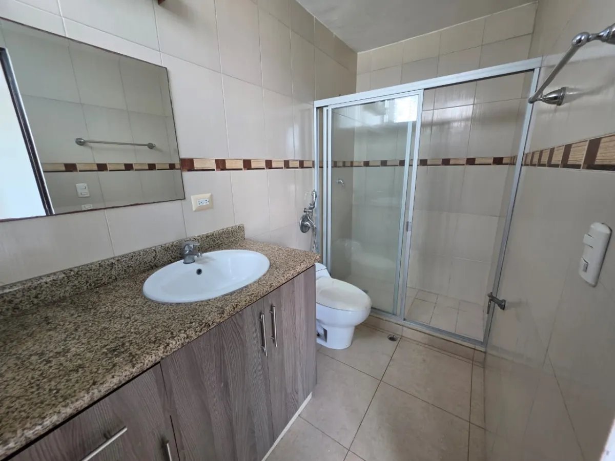 Venta de apartamento en PH Sol del Este