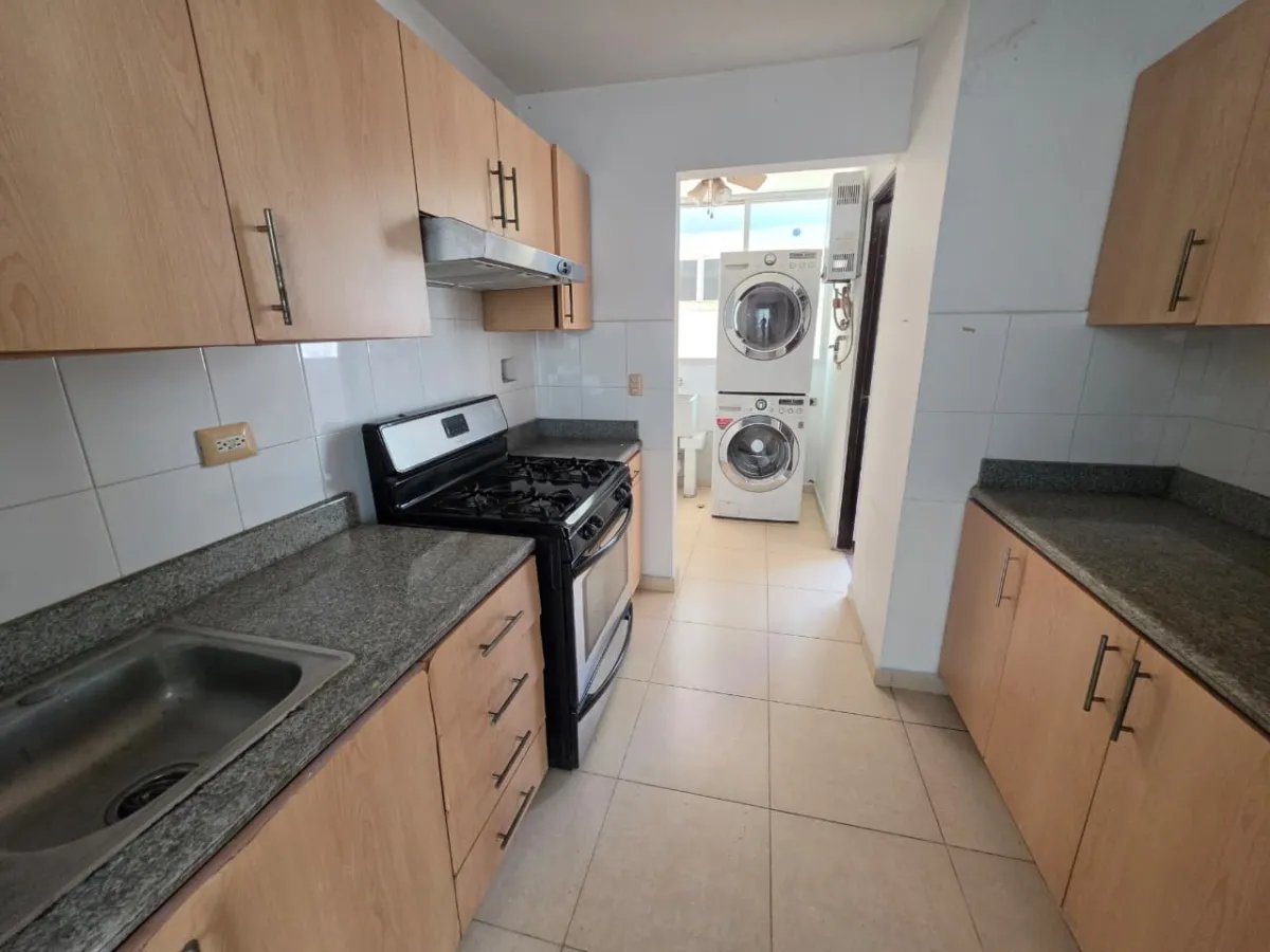 Venta de apartamento en PH Sol del Este