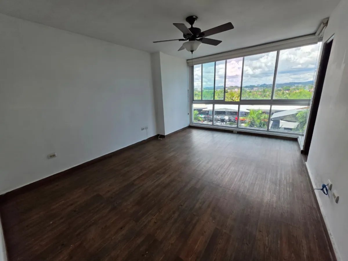 Venta de apartamento en PH Sol del Este