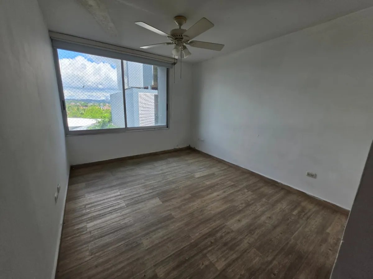 Venta de apartamento en PH Sol del Este