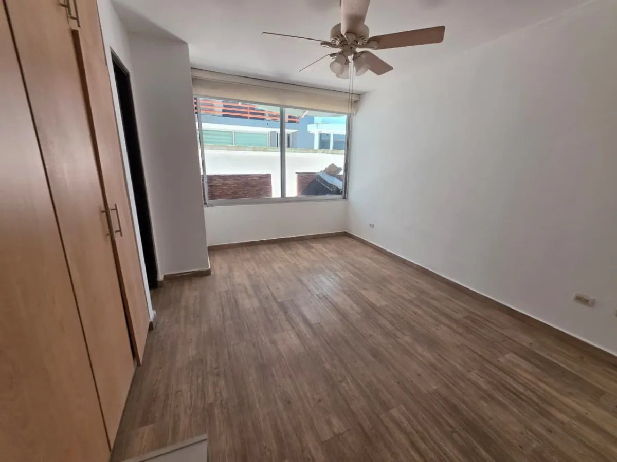 Venta de apartamento en PH Sol del Este