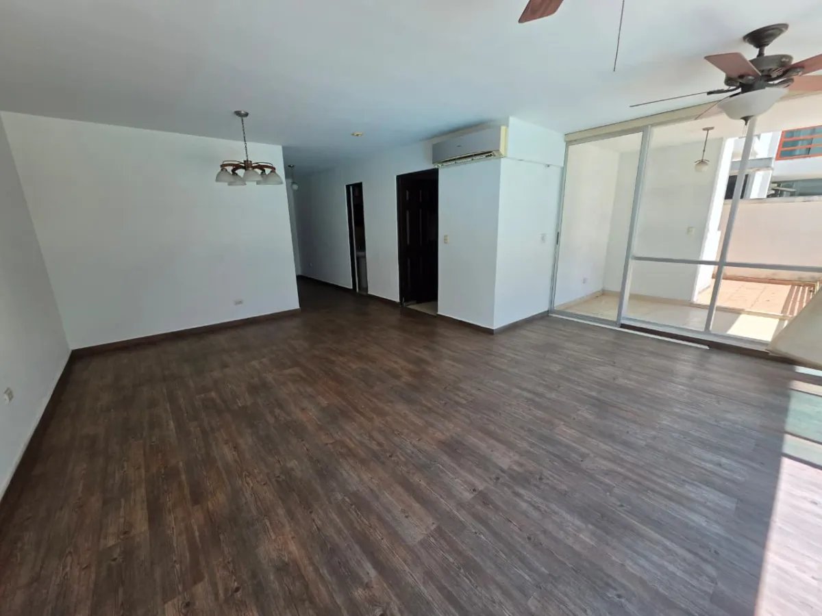 Venta de apartamento en PH Sol del Este