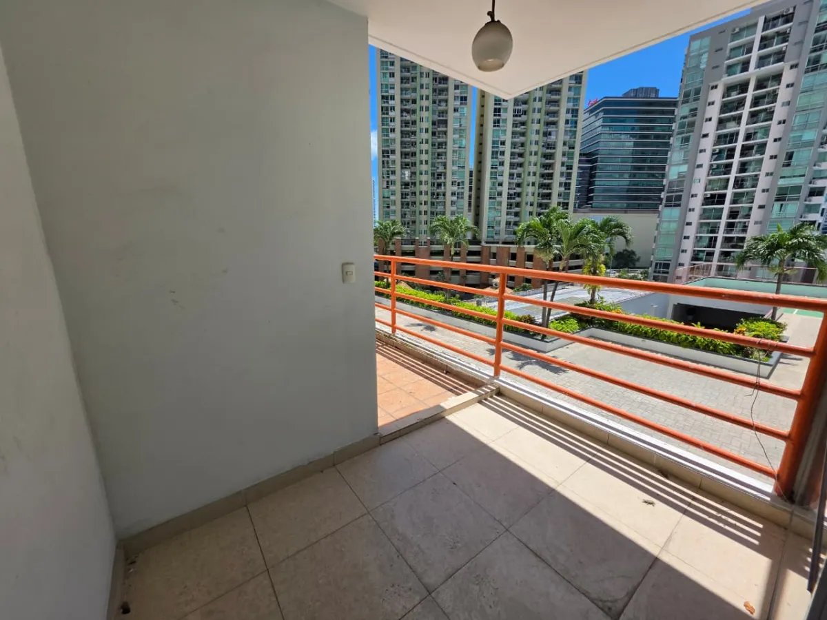Venta de apartamento en PH Sol del Este