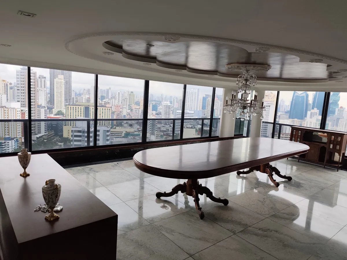 ESPECTACULAR PENTHOUSE DE LUJO DE DOS NIVELES – 936 m²