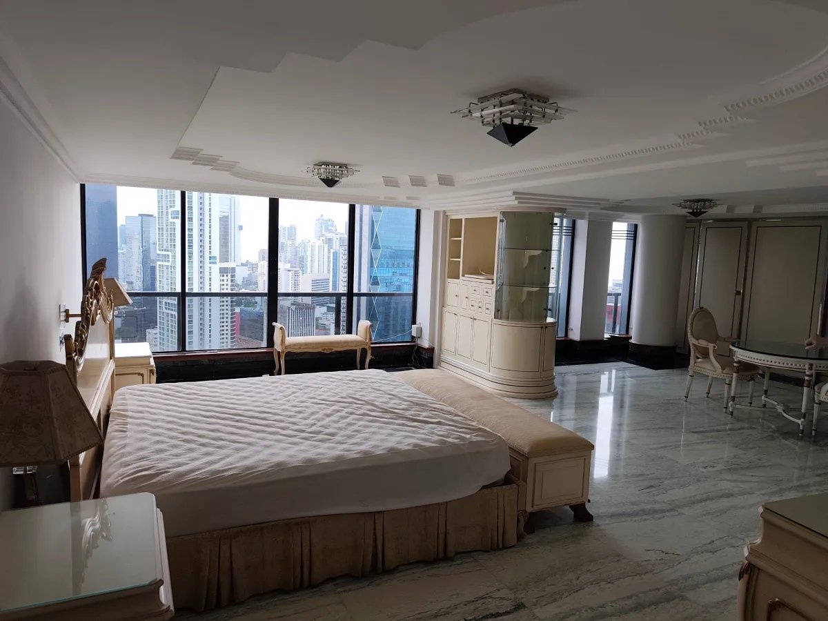 ESPECTACULAR PENTHOUSE DE LUJO DE DOS NIVELES – 936 m²