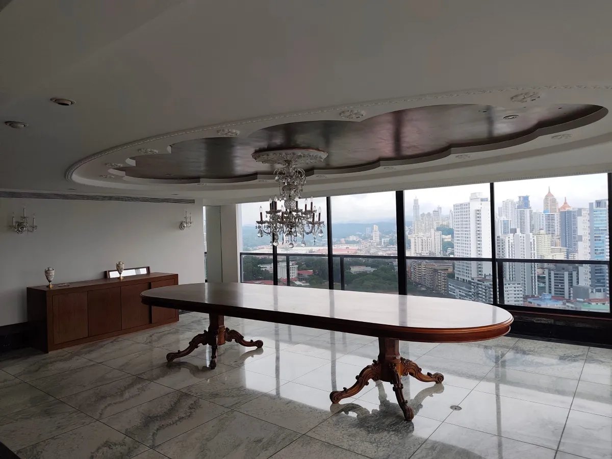 ESPECTACULAR PENTHOUSE DE LUJO DE DOS NIVELES – 936 m²