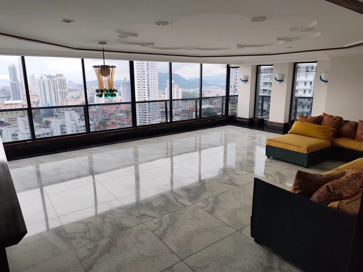 ESPECTACULAR PENTHOUSE DE LUJO DE DOS NIVELES – 936 m²