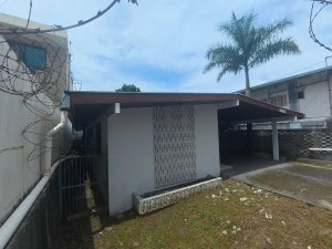Casa à Venda