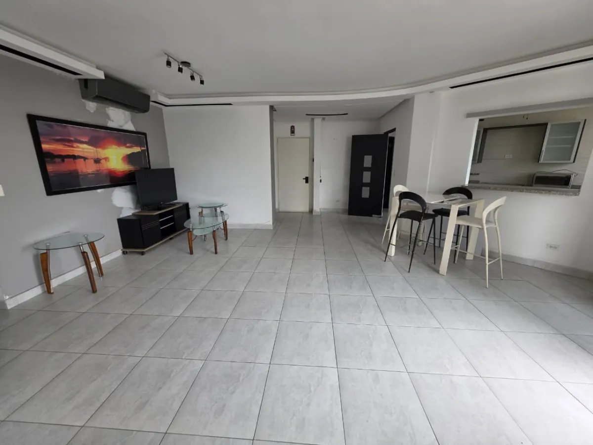 Venta de apartamento en PH Luxor Towers, Bella Vista