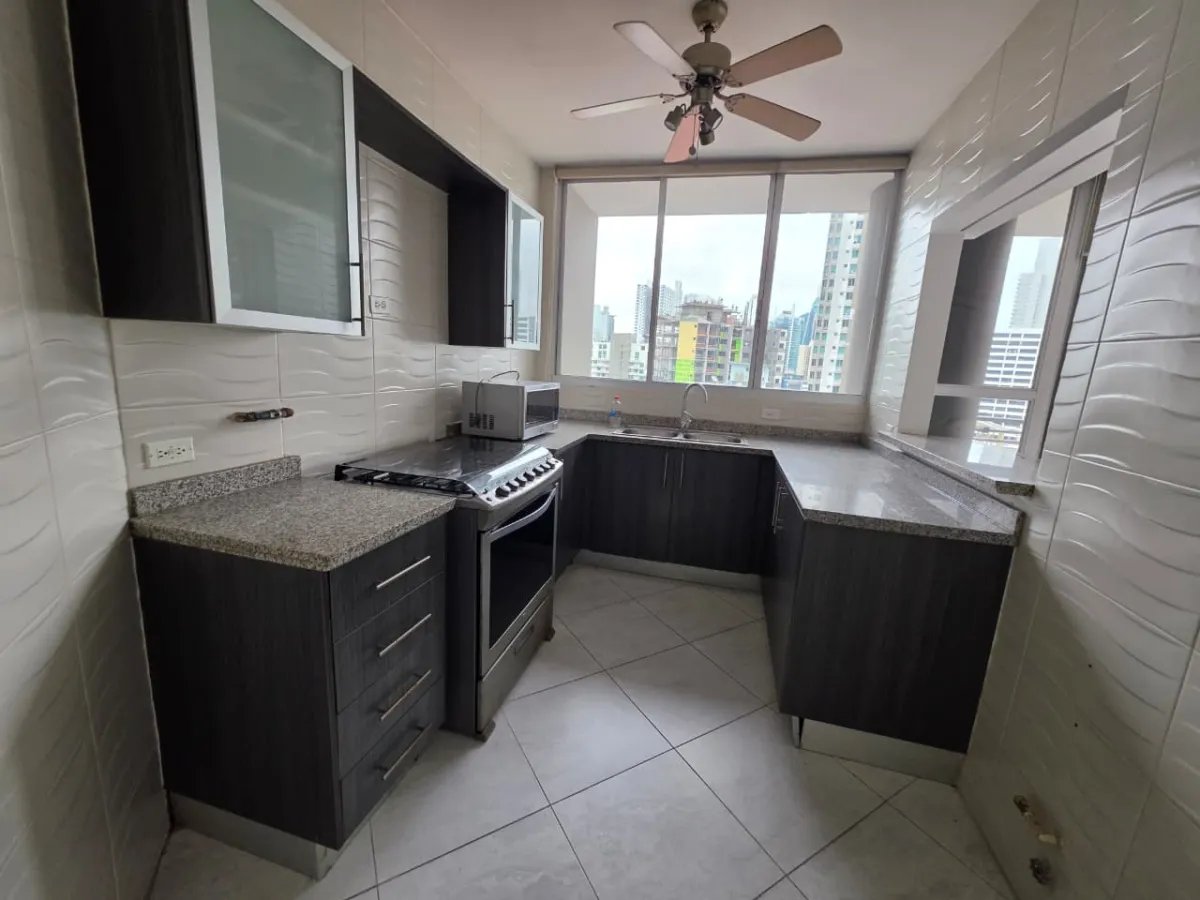 Venta de apartamento en PH Luxor Towers, Bella Vista