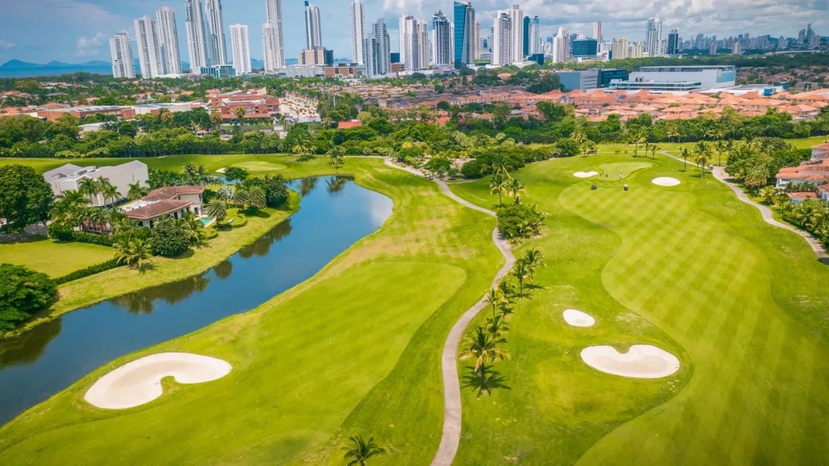 Venta de Apartamento en PH Corotú, Santa María, Panamá
