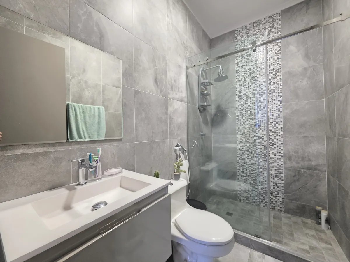 Apartamento amoblado en alquiler en PH Regalía, Costa del Este
