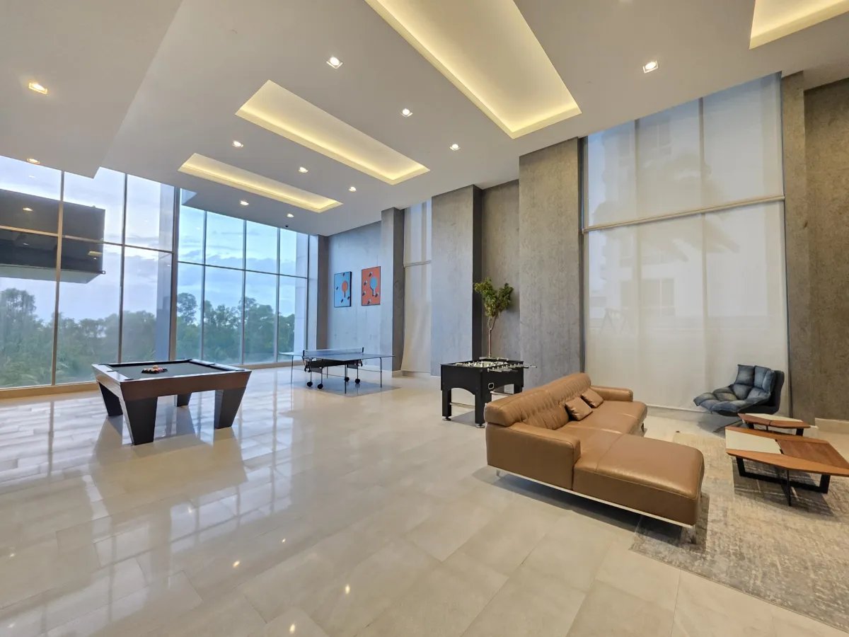 Apartamento amoblado en alquiler en PH Regalía, Costa del Este