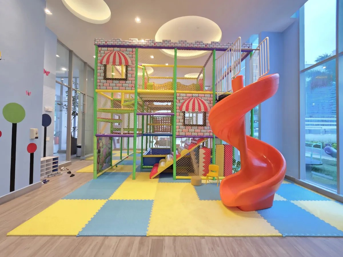 Apartamento amoblado en alquiler en PH Regalía, Costa del Este