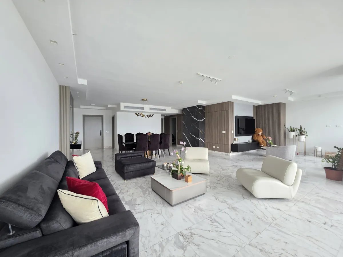 Apartamento amoblado en alquiler en PH Regalía, Costa del Este