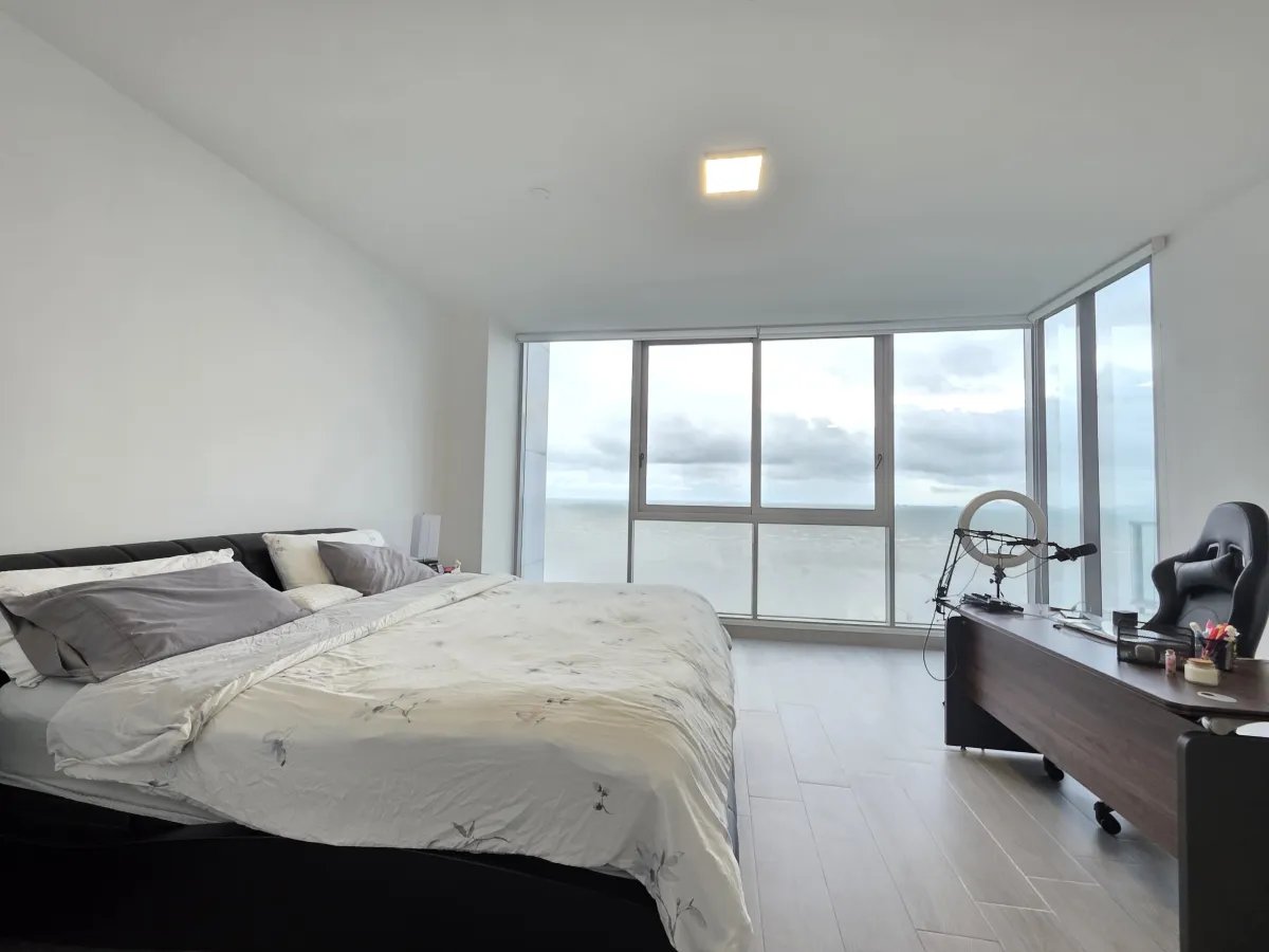 Apartamento amoblado en alquiler en PH Regalía, Costa del Este