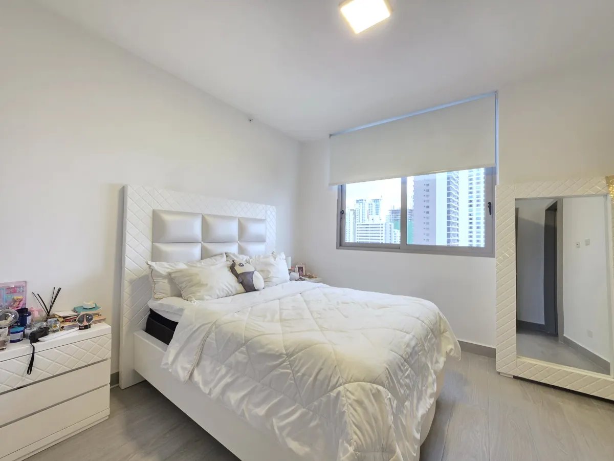 Apartamento amoblado en alquiler en PH Regalía, Costa del Este