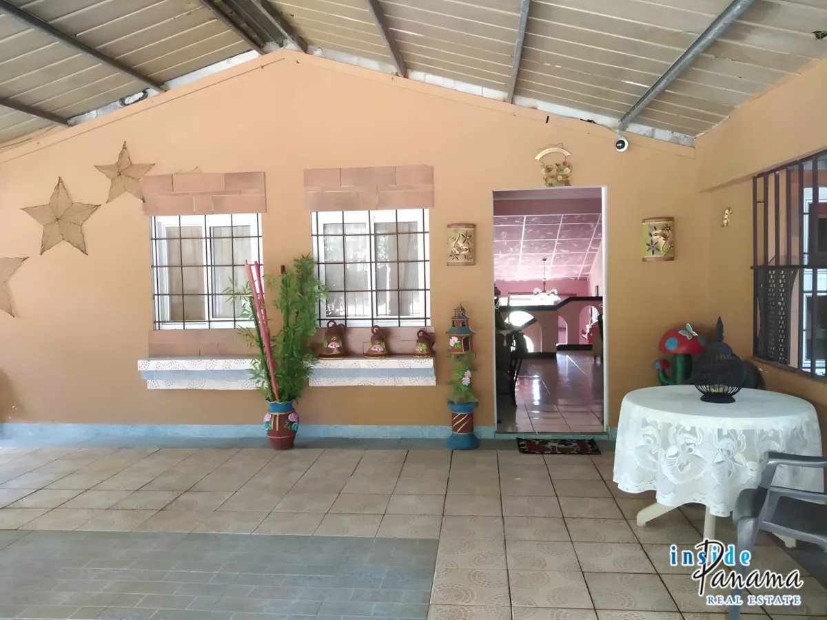 Estate with Two Houses in Dolega Chiriqui Panama