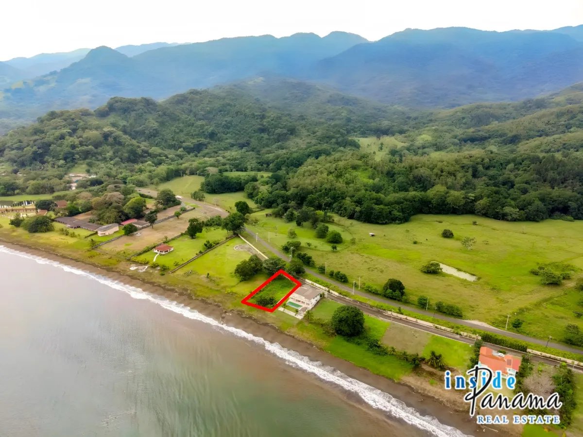 Beachfront Lot San Marino Portobelo Panama